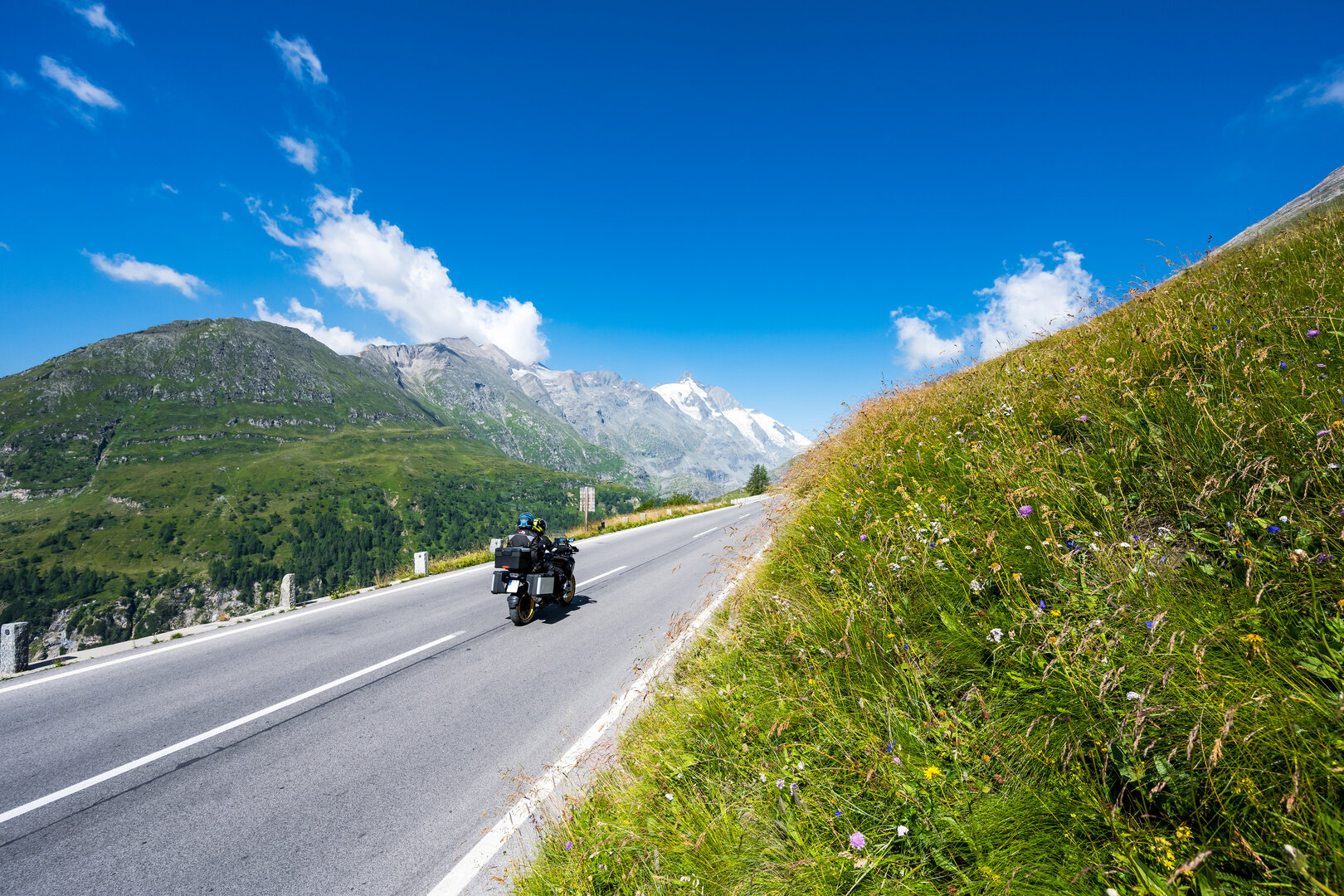 Motorrad auf der Gletscherstraße