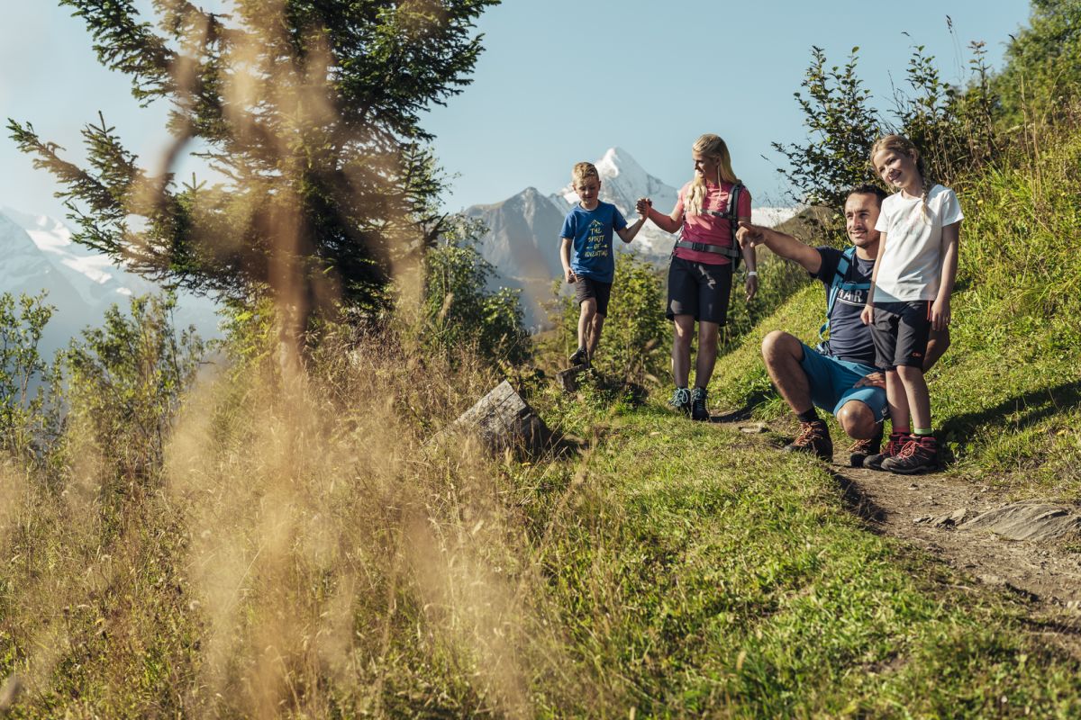 Familienwanderung am Maiskogel